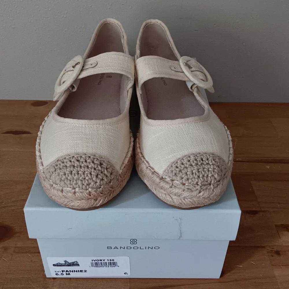 Bandolino Pannie2 Espadrille Flats Womens 6.5 Ivory New Buckle Slip On Shoes